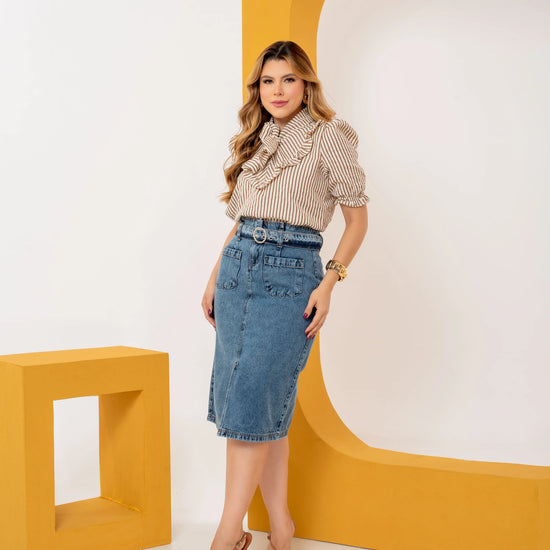 Saia Patrícia Jeans Midi com Cinto – Elegância e Estrutura que Valorizam a Silhueta 