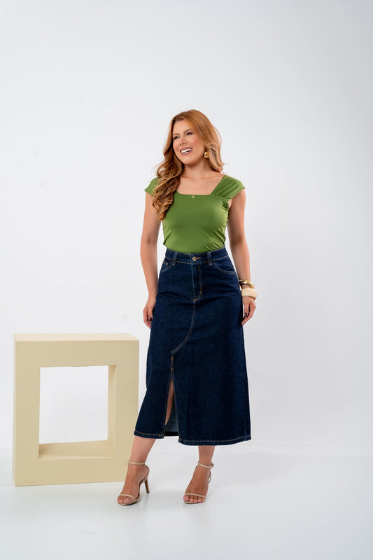 Saia Jeans Maxi Midi Jéssica Escura com fenda assimétrica - Sthá Jeans