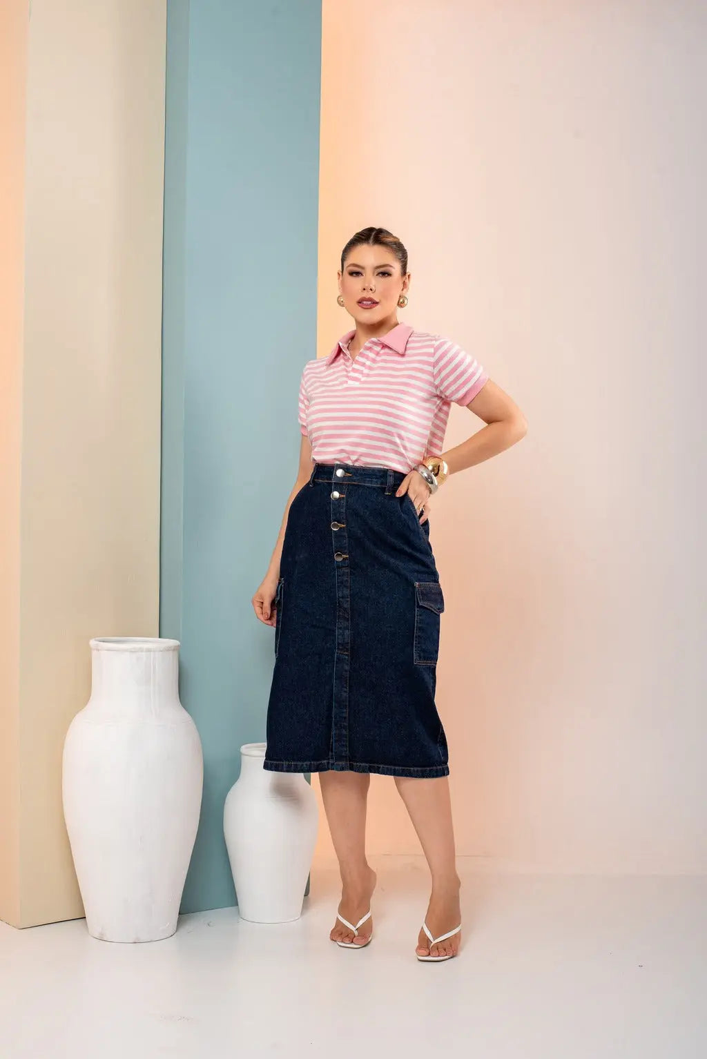 Saia Ana Cargo Maxi Midi Escura – Saia Jeans com Bolsos Laterais e Botões Frontais 