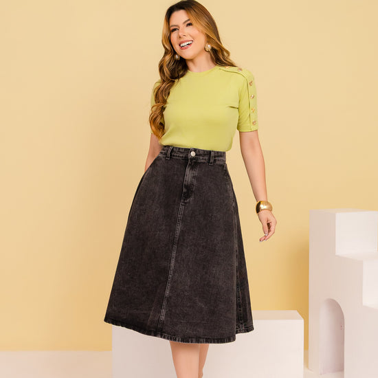 Saia Eliza Preto Stone – Saia Jeans Midi Evasê com Bolsos 