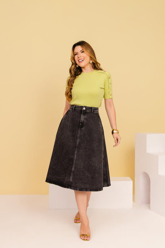 Saia Eliza Preto Stone – Saia Jeans Midi Evasê com Bolsos