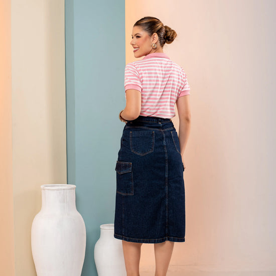 Saia Ana Cargo Maxi Midi Escura – Saia Jeans com Bolsos Laterais e Botões Frontais 