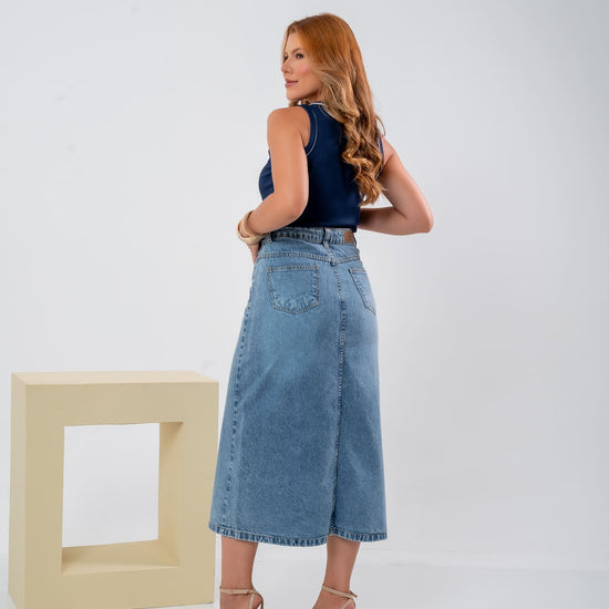 Saia Jeans Maxi Midi Jéssica Clara com fenda assimétrica - Sthá Jeans