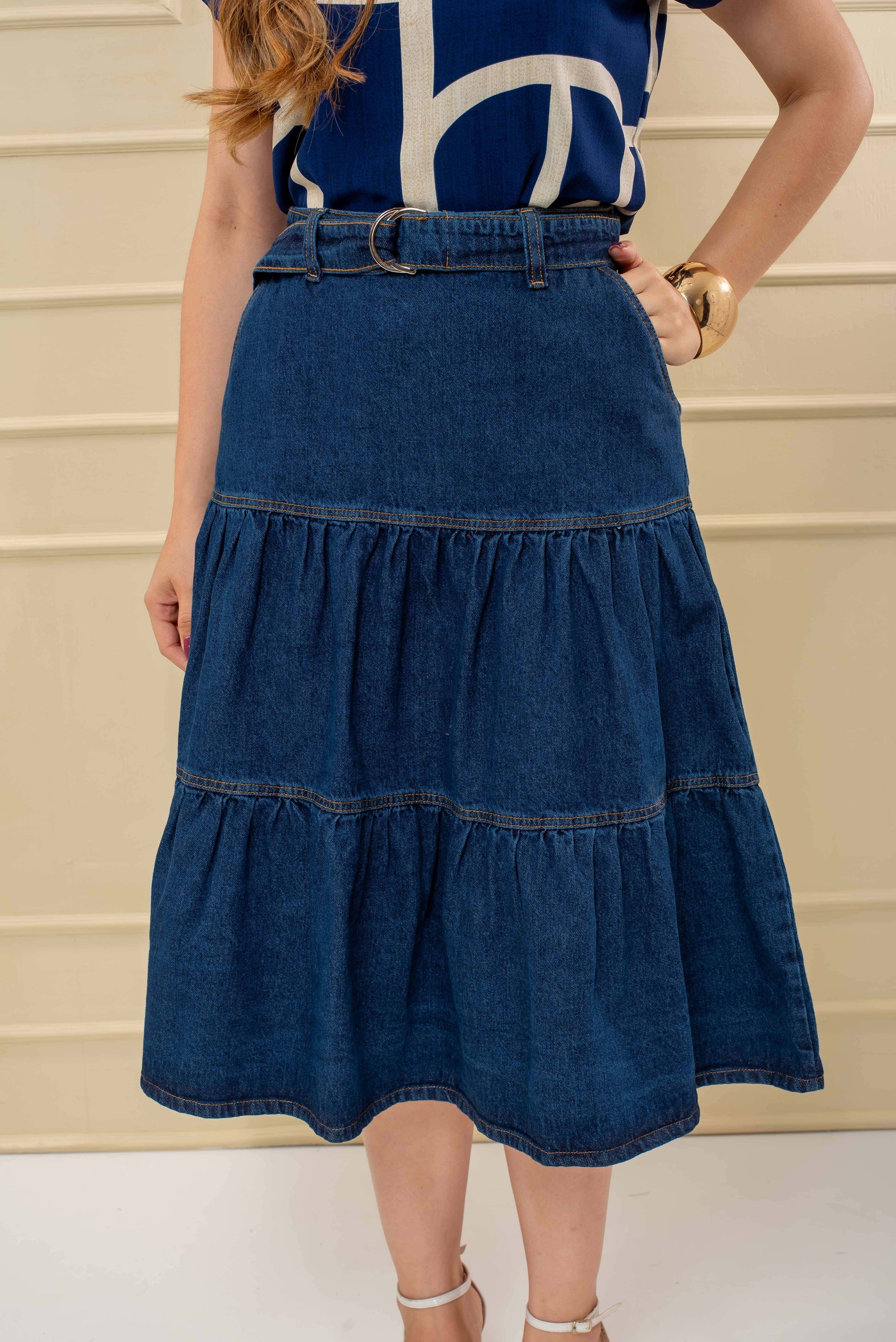 Saia Nathalia Jeans Midi com Camadas – Elegância, Conforto e Modéstia 